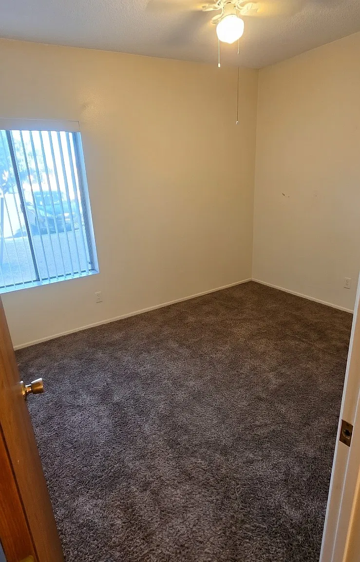 2 bed, 700 sqft, $1,200 — Photo 3