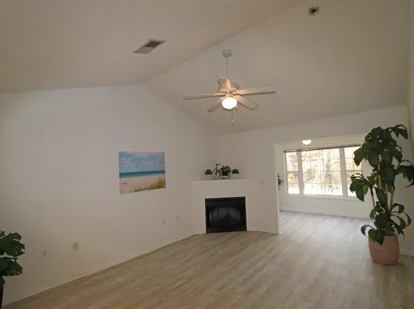 11331 Involute Pl APT 100, Raleigh, NC 27617