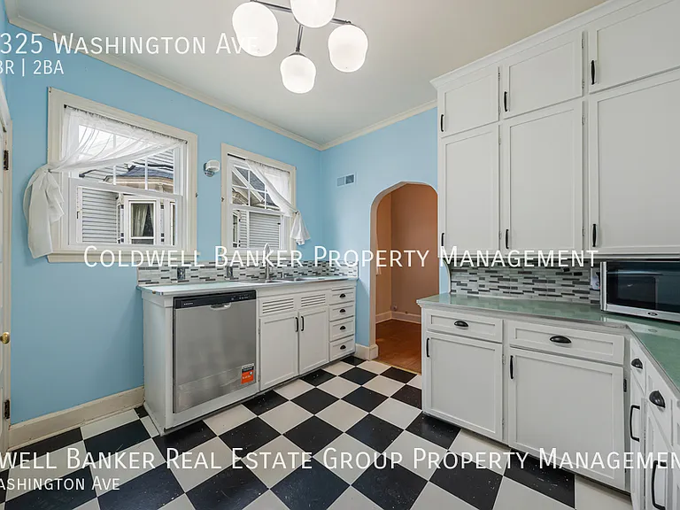 1325 Washington Ave — Photo 14