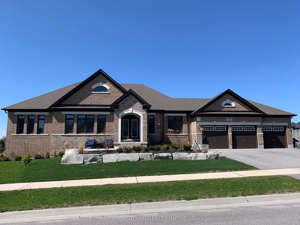 22 Stewart Cres, Simcoe, ON L0L 2N0