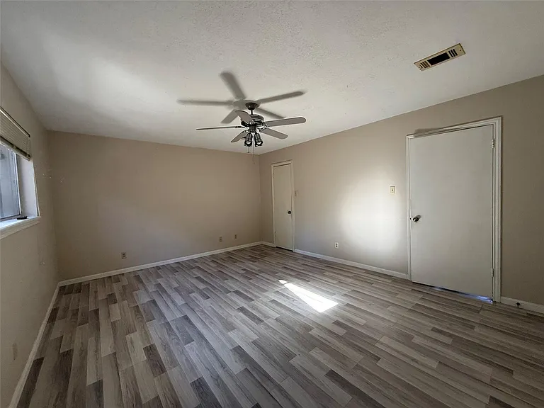 5506 Forest Timbers Dr — Photo 16