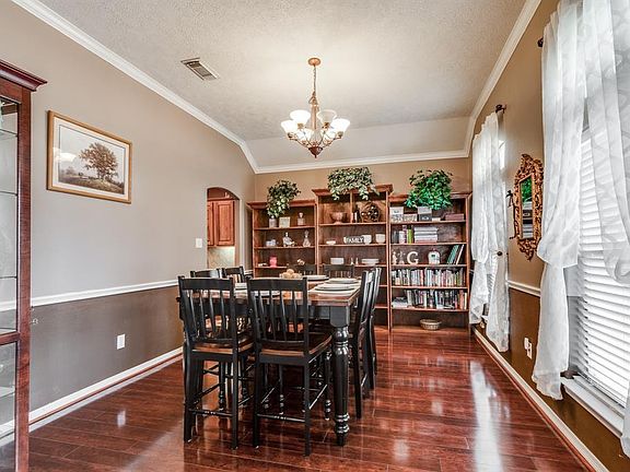 4th image of 3027 Sable Palm Dr