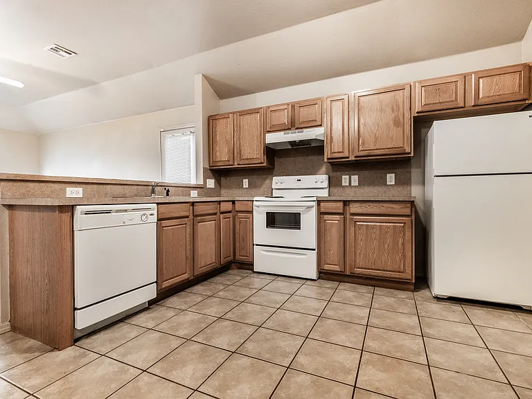 3602 Janus Cir — Photo 5