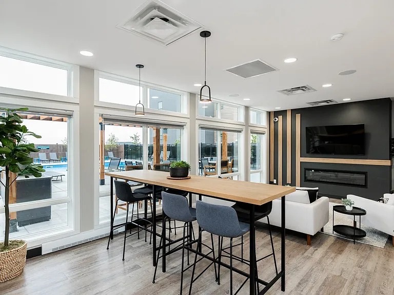 4067 Portage Ave — Photo 23