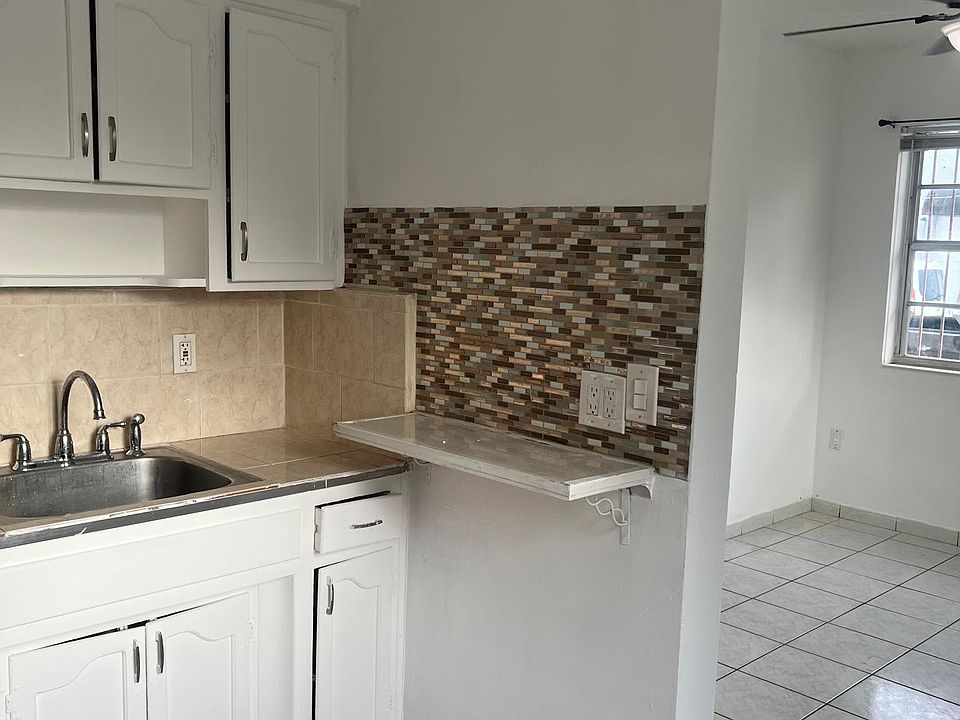 Kitchen counter