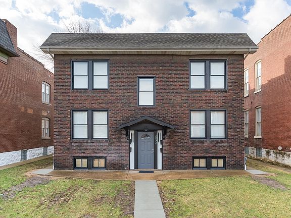 2nd image of 4232 Blaine Ave #1W