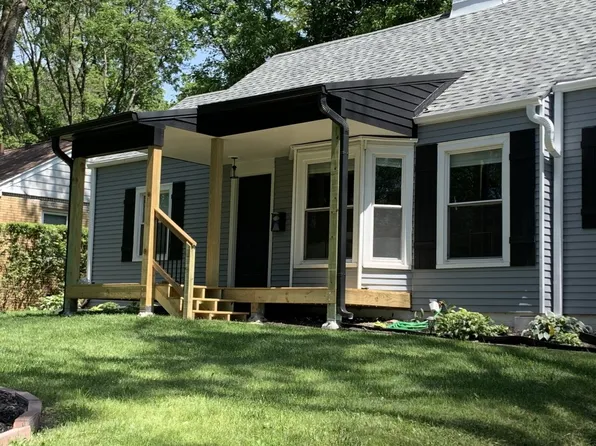 1621 Huntland Dr, Des Moines, IA 50310