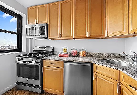 5th image of 361 Clinton Ave APT 12A