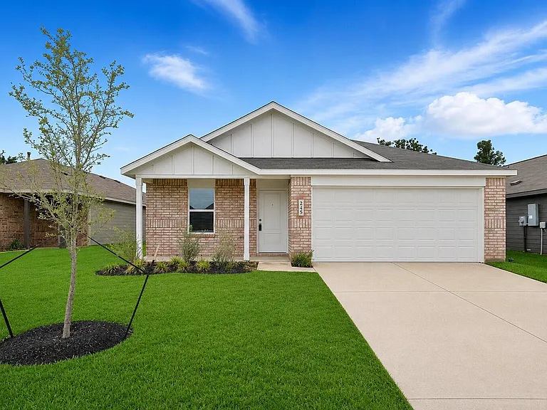 245 Douglas Hills Dr — Photo 1