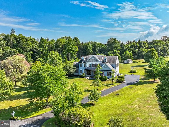2nd image of 57 Blossom Ln