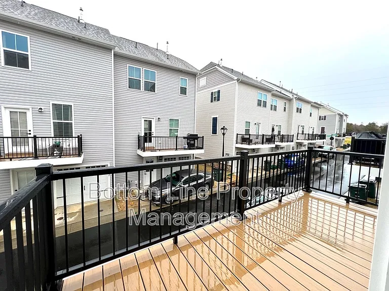 9416 Mallard Mills Dr — Photo 8