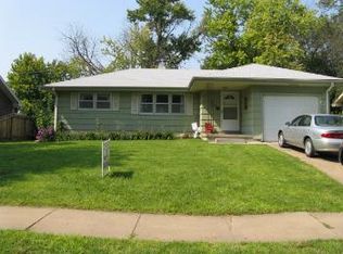 2166 Edward St, Salina, KS 67401