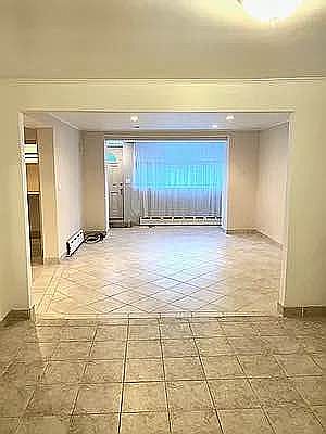 3rd image of 3061 32nd St