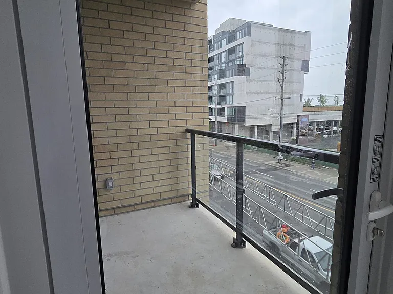 6 Chartwell Rd #314 — Photo 9