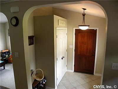 3rd image of 156 Loma Ave