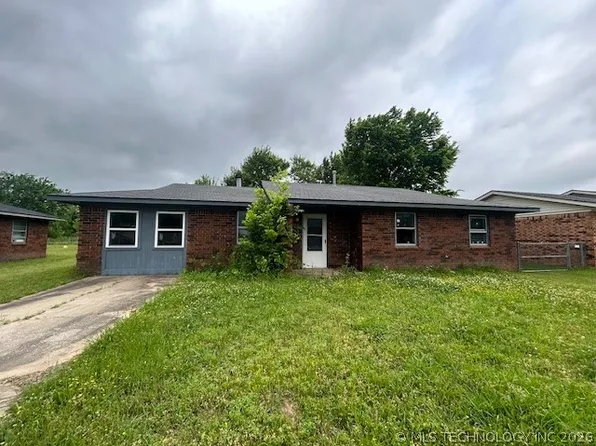 404 N Quapaw Rd, Porum, OK 74455