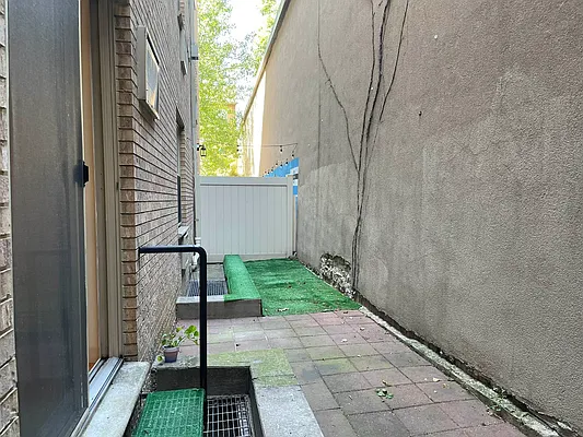 Rented by Signature Spaces NYC Corp | media 27