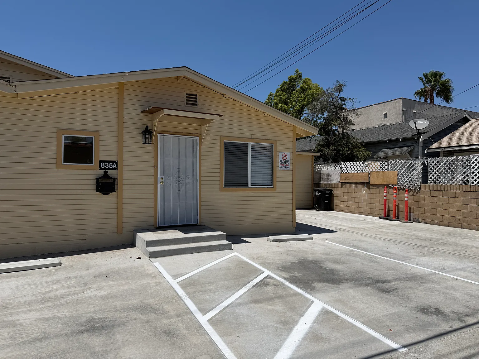 2 bed, 900 sqft, $3,000 — Photo 2