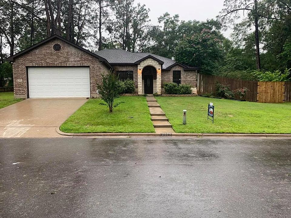 1st image of 2929 Sullivan Dr