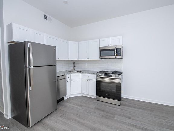 4th image of 4205 W Girard Ave