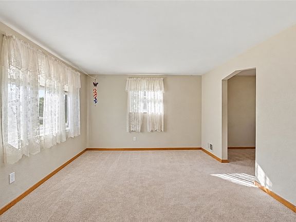 3rd image of 1316 Kenberma Ave