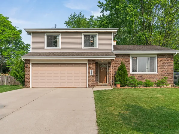 820 Cherry Dr, Schaumburg, IL 60194