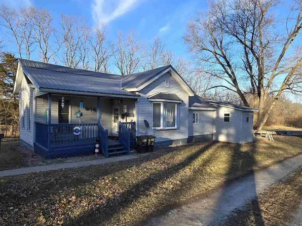 502 N Capitol Ave, Mount Sterling, IL 62353