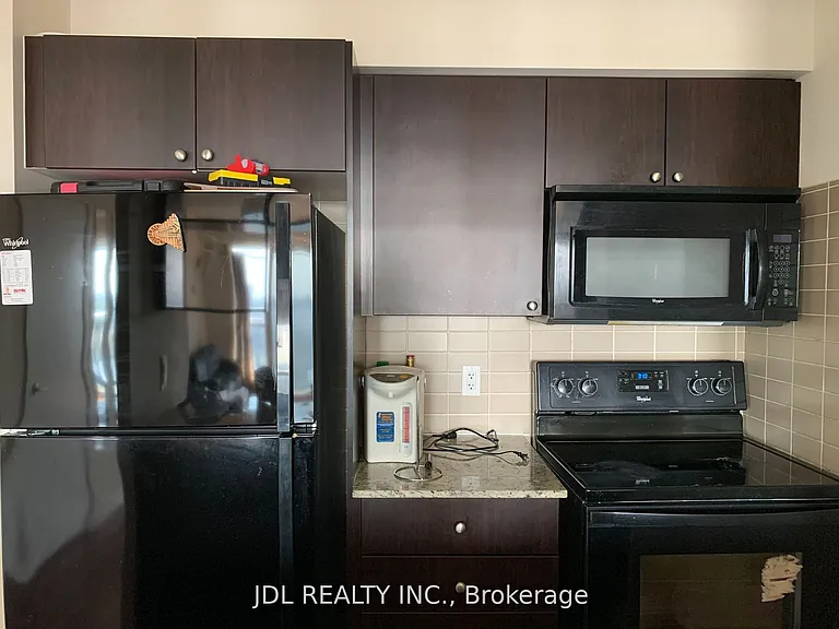 151 Village Green Sq #1804 — Photo 3