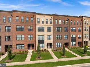 Metro Walk Lofts Condominium, Ashburn, VA 20148