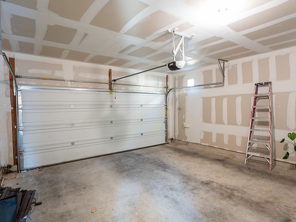 2nd image of 10125 Milla Cir #49
