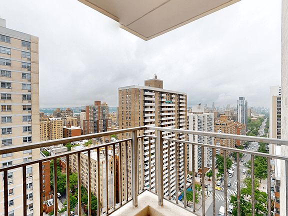 5th image of 70 W 93rd St #7024B