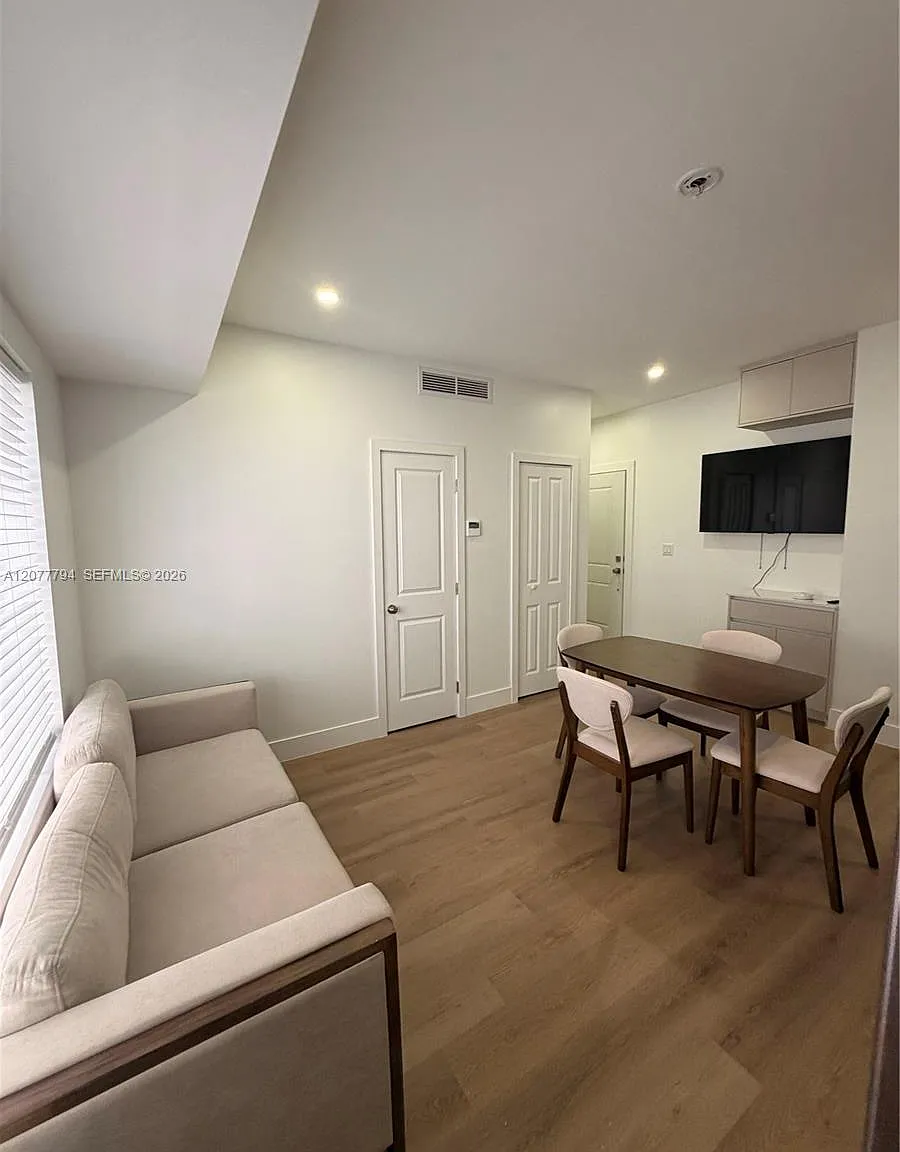 Polo Condo — Photo 2