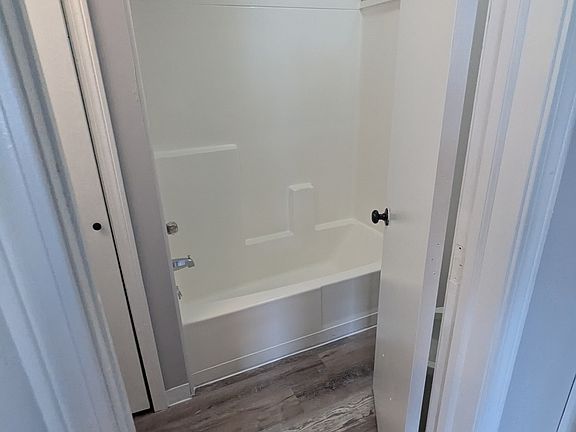 3rd image of 242 High St #17881920