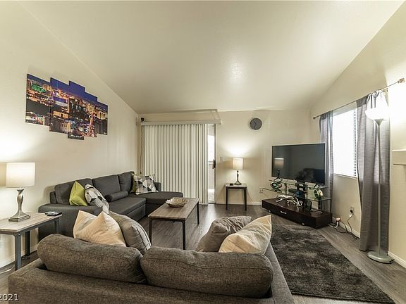 3rd image of 2725 Nellis Blvd #2166