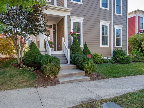 2nd image of 1643 S Renwick Blvd