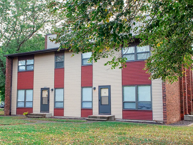 Cedar Point Apartments — Photo 23