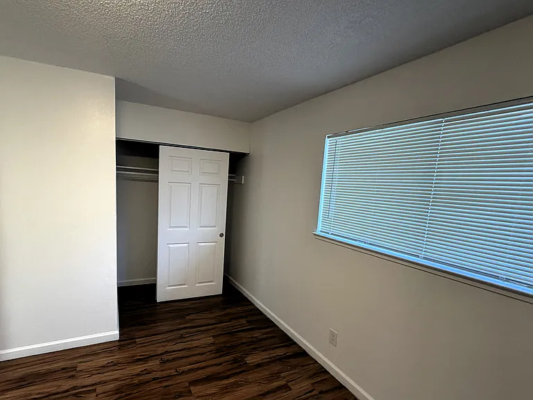927 Fitzuren Rd #H — Photo 3