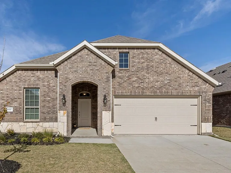 11217 Delta Dr — Photo 1