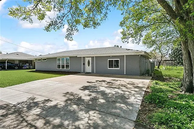 Photo 2 of 27 - 1238 Hesper Ave - Metairie, LA Building Photo - 1238 Hesper Ave