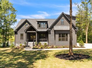 135 Crawford Lake Dr, Easley, SC 29642