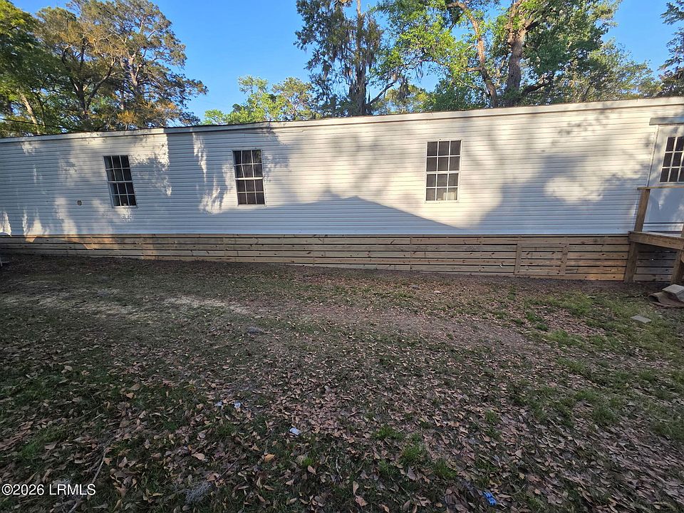 1st image of 126 Bonaire Circle S