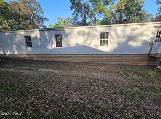 126 Bonaire Cir S, Beaufort, SC 29906