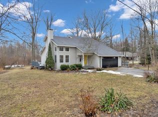 8716 Currie Rd, Northville, MI 48168