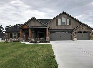 13508 Meadow Rdg, Fayetteville, AR 72704