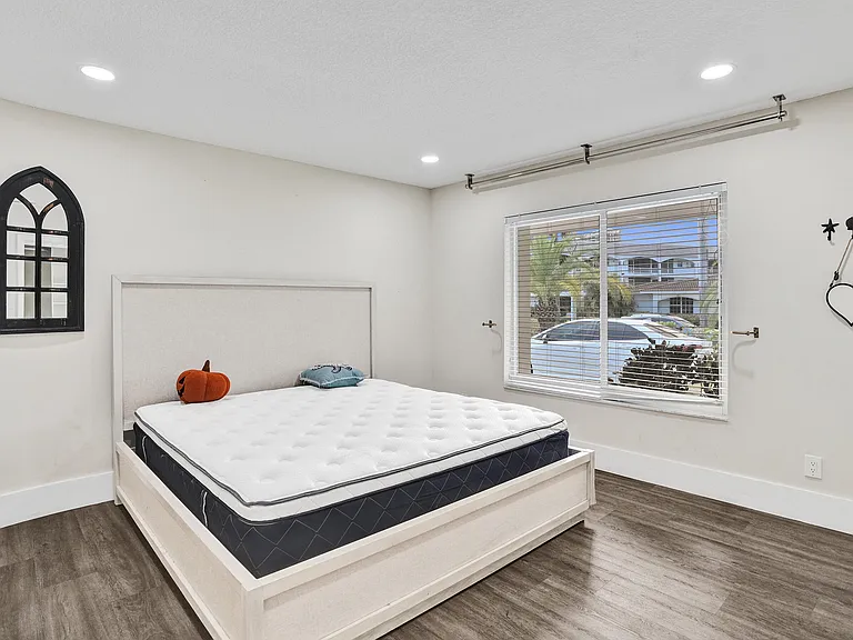 343 Layne Blvd — Photo 30