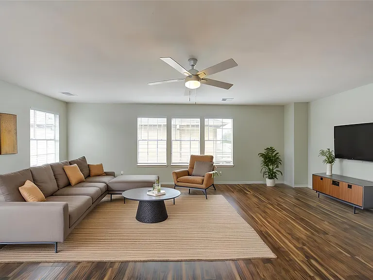 9611 Lasbury Dr — Photo 18