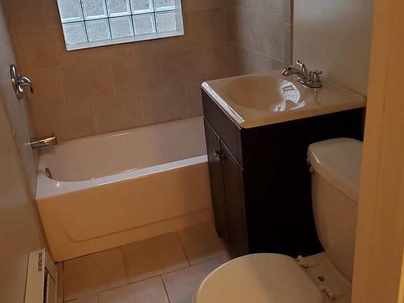 5th image of 550-52 W Arlington Pl #3