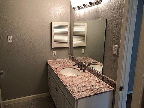 5th image of 8307 S Meadow Bird Cir