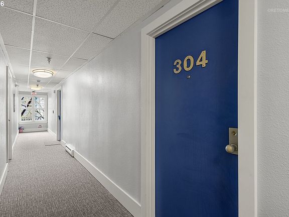 3rd image of 1829 NW Lovejoy St Unit 304