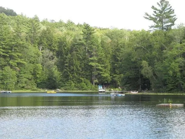 10 Kemp Road, Croydon, NH 03773